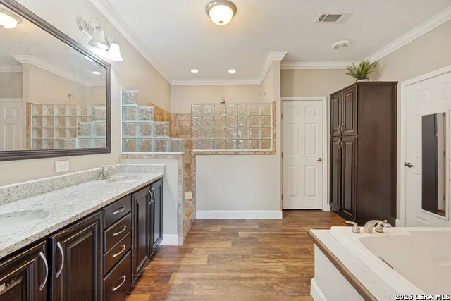 401 DEER CREEK DR San Marcos, TX 78666