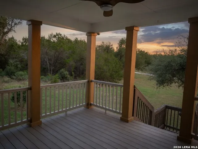 401 DEER CREEK DR San Marcos, TX 78666
