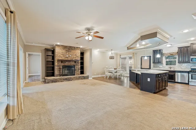 401 DEER CREEK DR San Marcos, TX 78666