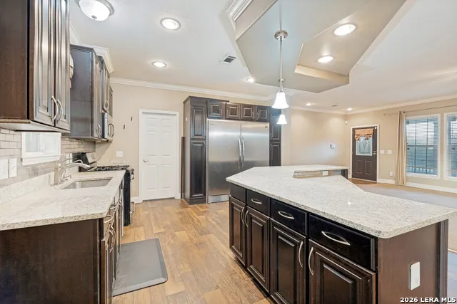 401 DEER CREEK DR San Marcos, TX 78666