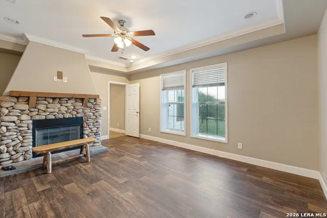 401 DEER CREEK DR San Marcos, TX 78666