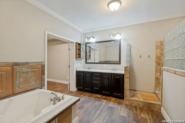 401 DEER CREEK DR San Marcos, TX 78666