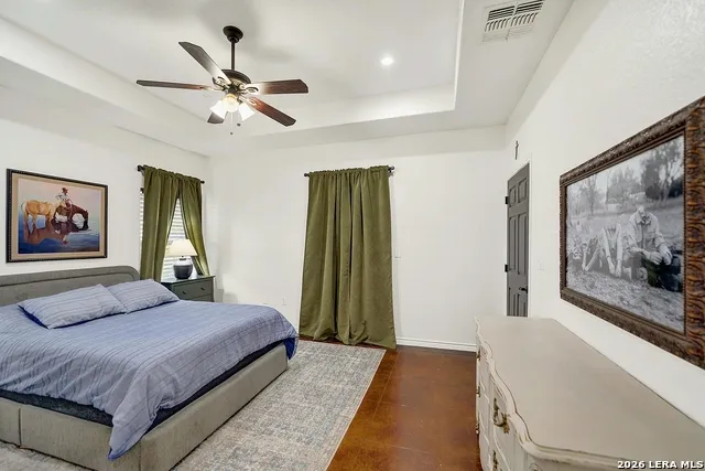 112 Park Way Poth, TX 78147