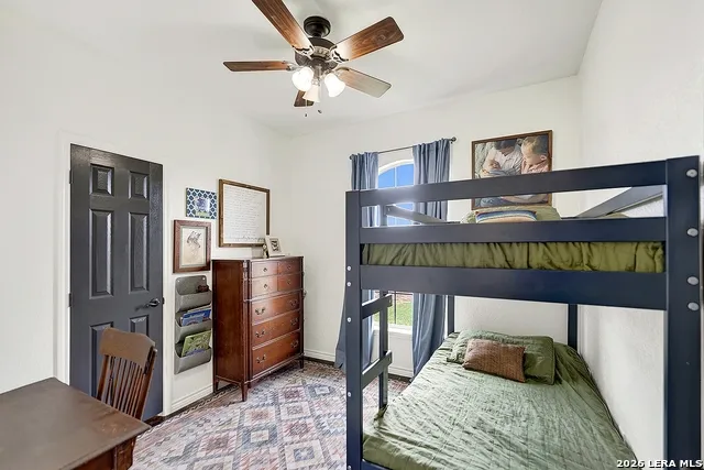 112 Park Way Poth, TX 78147