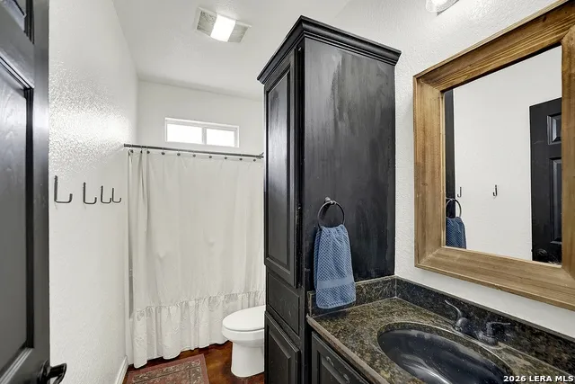 112 Park Way Poth, TX 78147