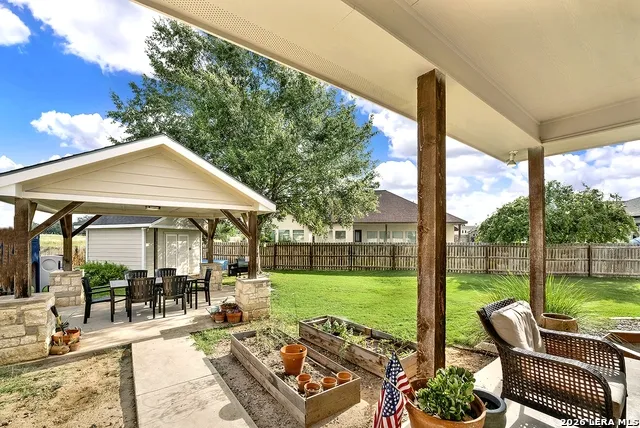 112 Park Way Poth, TX 78147