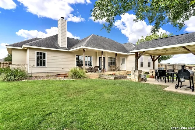 112 Park Way Poth, TX 78147