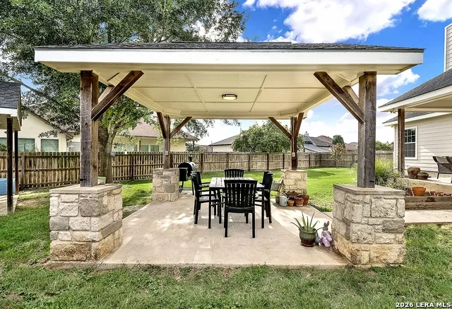 112 Park Way Poth, TX 78147
