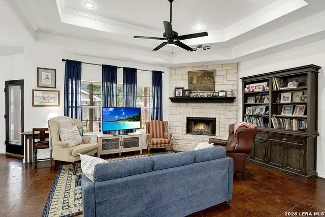 112 Park Way Poth, TX 78147