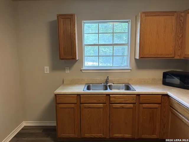 1304 Avenue D Hondo, TX 78861