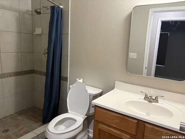 1304 Avenue D Hondo, TX 78861