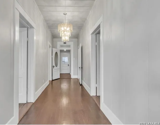 301 Cunningham Marion, TX 78124