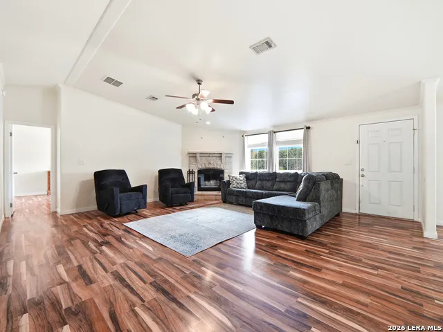 6267 COUNTY ROAD 251 Hondo, TX 78861