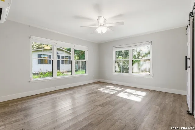 100 FLEETWOOD DR Hollywood Park, TX 78232
