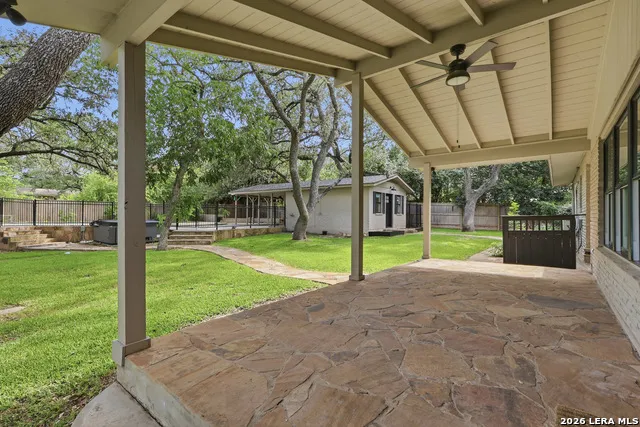 100 FLEETWOOD DR Hollywood Park, TX 78232
