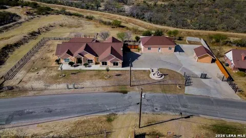 1182 Wagon Wheel Road