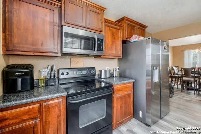 1655 Eichman Rd Poteet, TX 78065