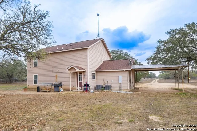 1655 Eichman Rd Poteet, TX 78065