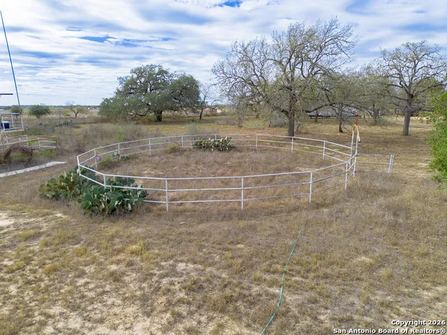 1655 Eichman Rd Poteet, TX 78065