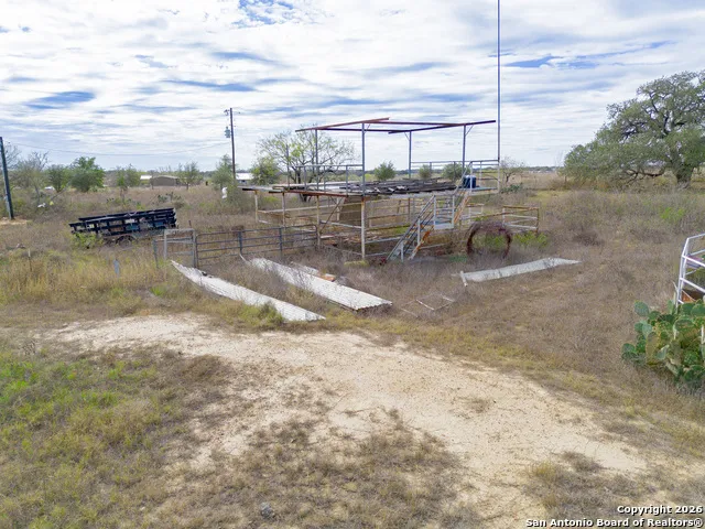 1655 Eichman Rd Poteet, TX 78065