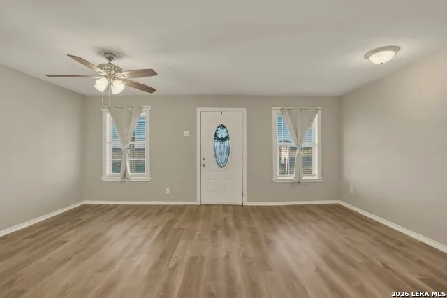 7924 County Road 128 Floresville, TX 78114