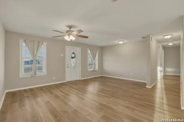 7924 County Road 128 Floresville, TX 78114