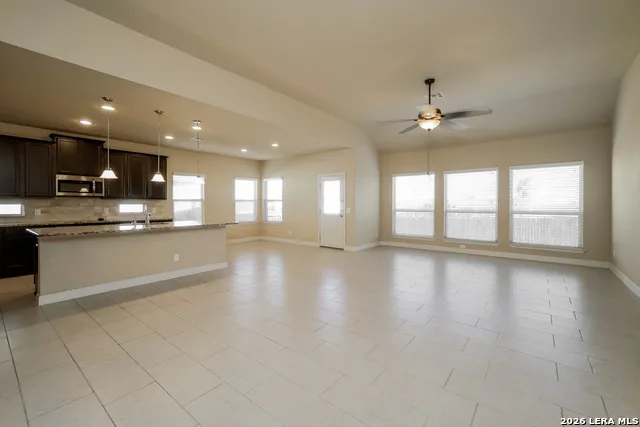 848 GRAY CLOUD DR New Braunfels, TX 78130