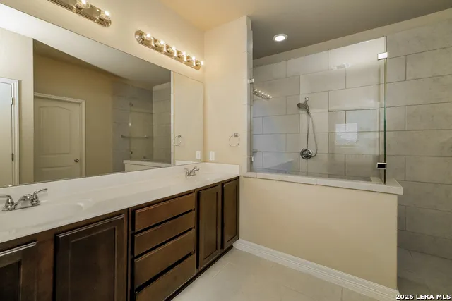 848 GRAY CLOUD DR New Braunfels, TX 78130