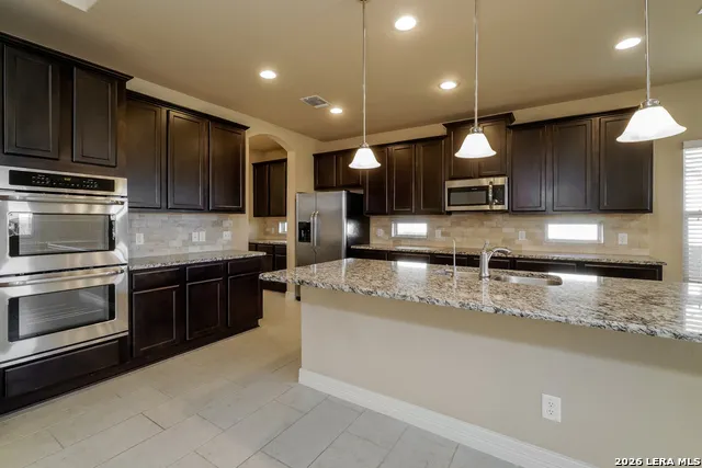 848 GRAY CLOUD DR New Braunfels, TX 78130