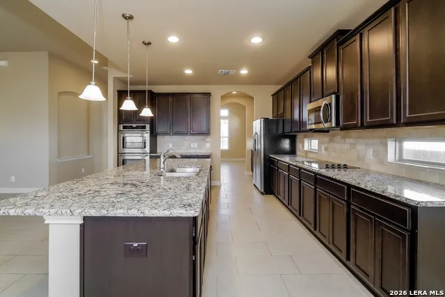 848 GRAY CLOUD DR New Braunfels, TX 78130