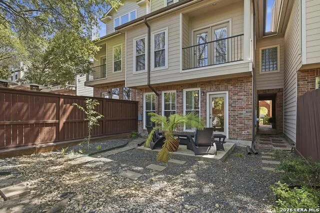 145 Elizabeth Alamo Heights, TX 78209