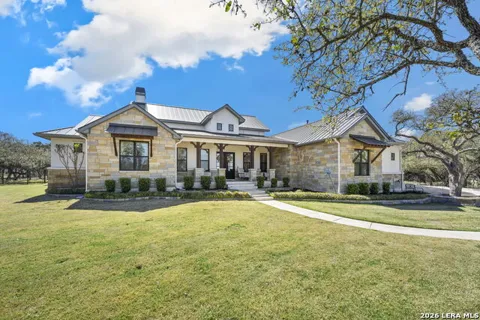 979 Belle Oaks