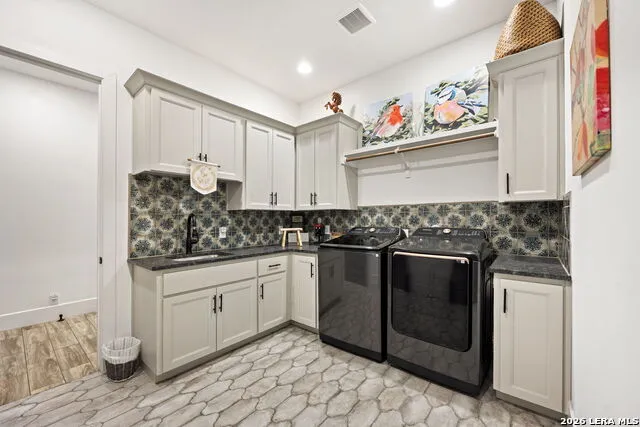 979 Belle Oaks Bulverde, TX 78163