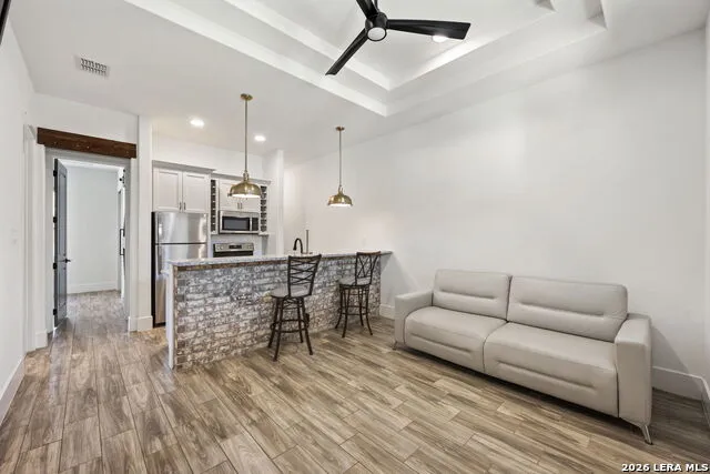 979 Belle Oaks Bulverde, TX 78163
