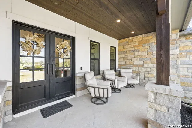 979 Belle Oaks Bulverde, TX 78163