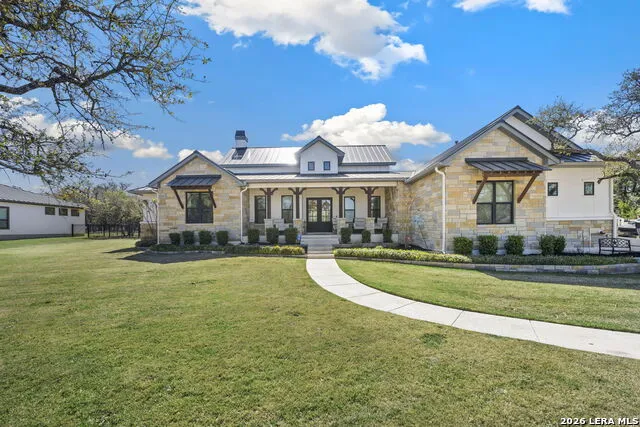 979 Belle Oaks Bulverde, TX 78163