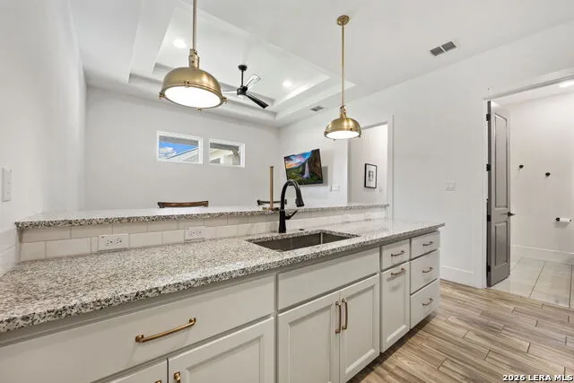 979 Belle Oaks Bulverde, TX 78163