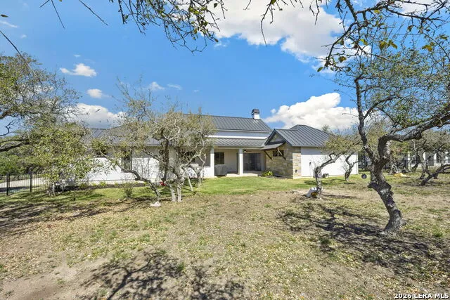 979 Belle Oaks Bulverde, TX 78163