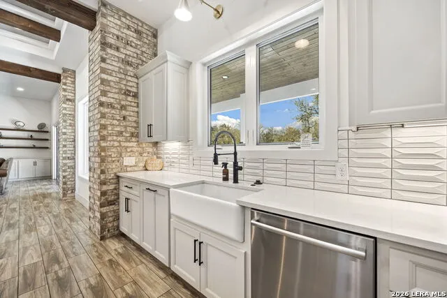 979 Belle Oaks Bulverde, TX 78163
