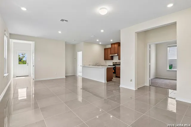 4125 WOODSIDE DR Seguin, TX 78155