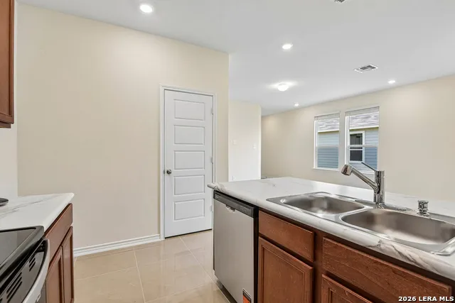 4125 WOODSIDE DR Seguin, TX 78155