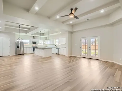 8501 UTOPIA BLVD