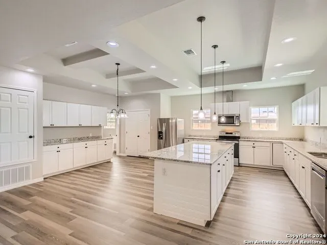 8501 UTOPIA BLVD Selma, TX 78154