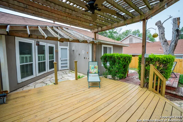 7813 Forest Briar Live Oak, TX 78233