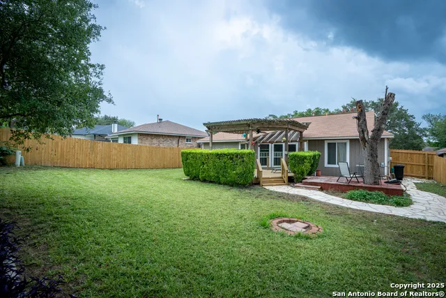 7813 Forest Briar Live Oak, TX 78233