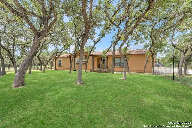 11650 Sunset Ranch Helotes, TX 78023