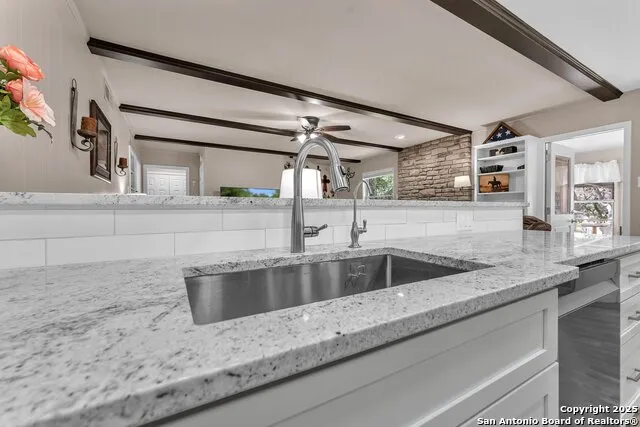 11650 Sunset Ranch Helotes, TX 78023