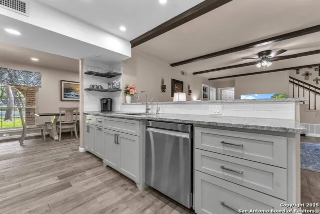 11650 Sunset Ranch Helotes, TX 78023