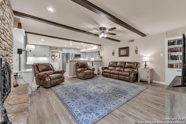 11650 Sunset Ranch Helotes, TX 78023
