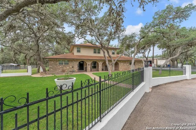 11650 Sunset Ranch Helotes, TX 78023